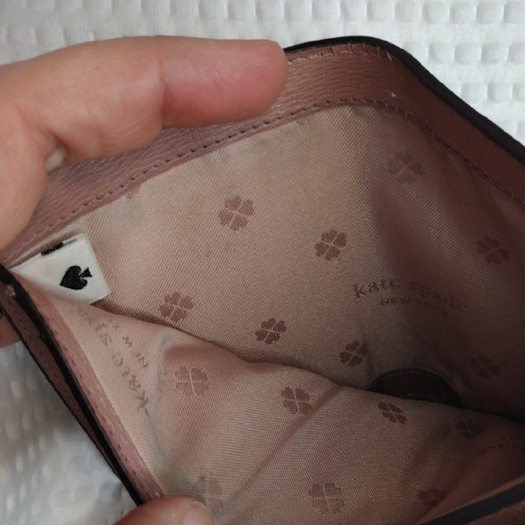 Kate Spade Mila Trifold Taupe Safiano Leather Wallet - Picture 10 of 10